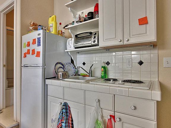 4th image of 219 Ramona St APT 4