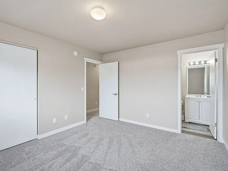 216 W 23rd Ave #C — Photo 9