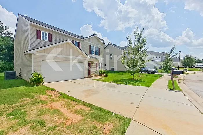 4 bed, 3.0 bath, 1811 sqft, $2,095 — Photo 2