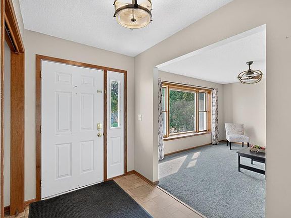 4th image of 2217 Regent Ln SW