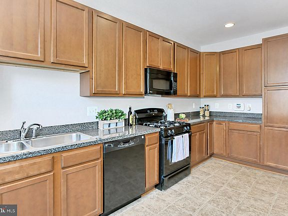 5th image of 3006 Chinkapin Oak Ln