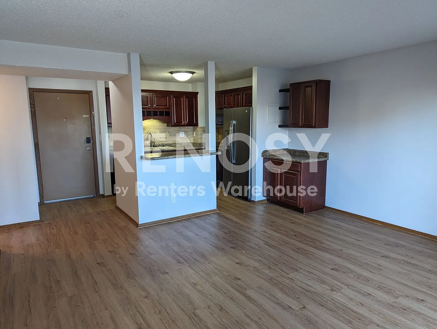 Available now - downtown Saint Paul Views - 1 Bed/1Bath Condo — Photo 1
