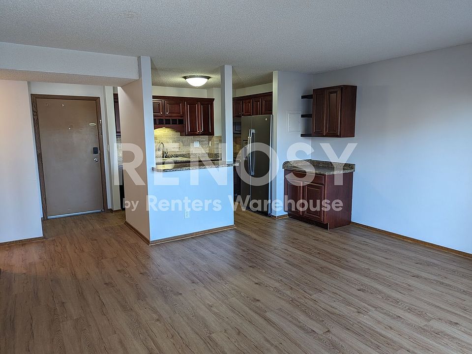 1st image of 66 9th St E Unit 1205