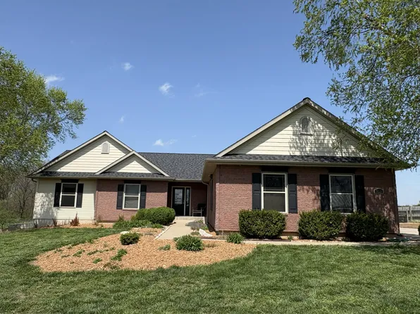 9325 E Saint Charles Rd, Columbia, MO 65202