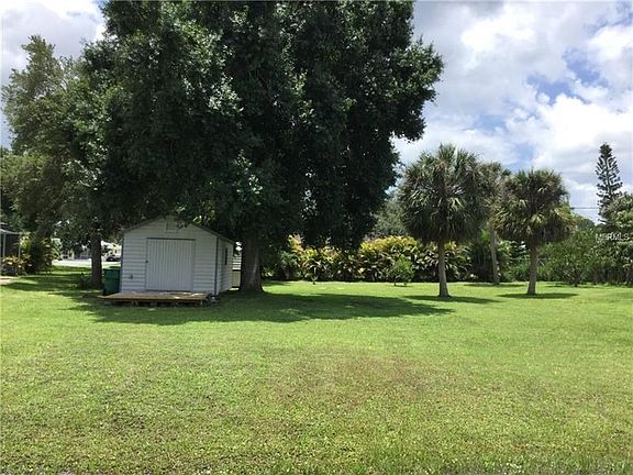 Double lot with 2 storage sheds