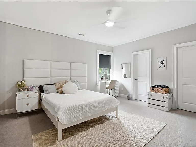 1012 Summit View Ln — Photo 18