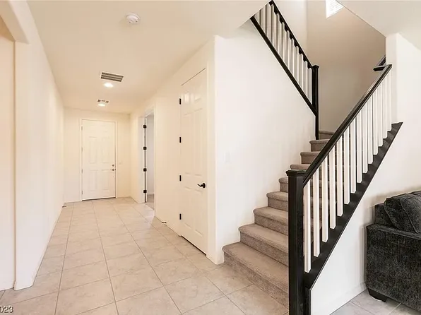 10117 Heron Lake Ave, Las Vegas, NV 89178