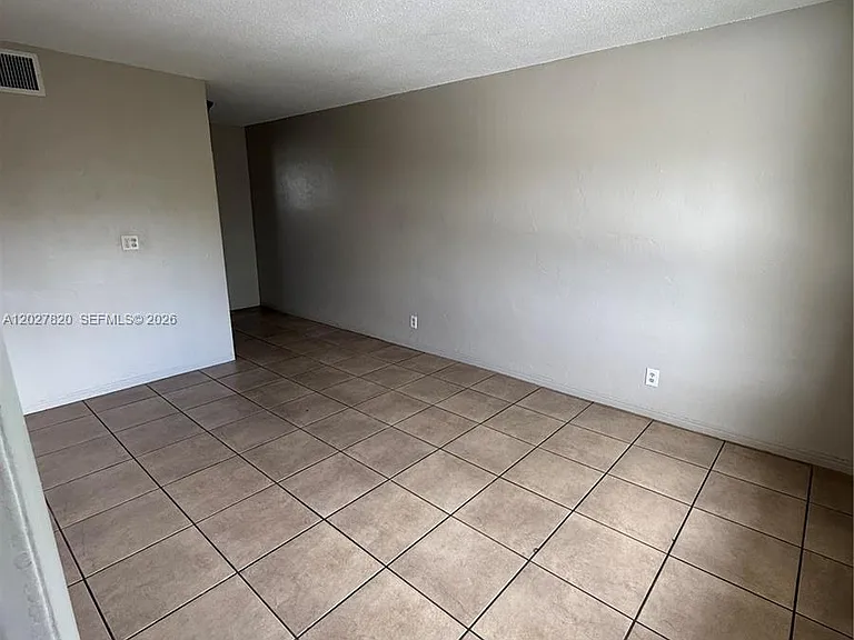 6841 Pembroke Rd #1-5 — Photo 4