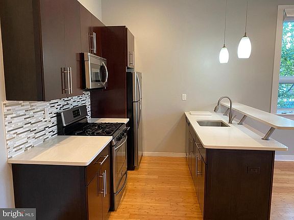 3rd image of 655-59 N 16th St #1
