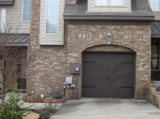 667 Flag Cir, Hoover, AL 35226