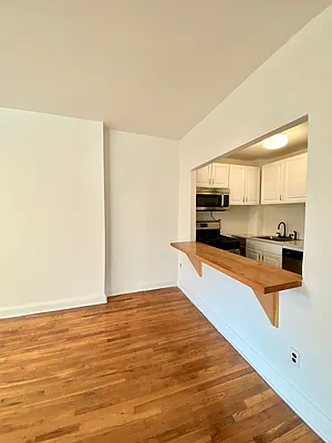 Rented by CMV Realty Inc. | media 29