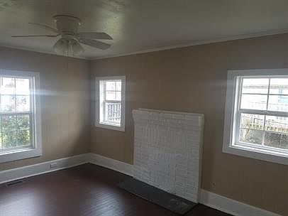 4th image of 1209 N Hyde Park Ave #1