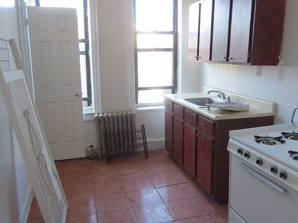 1st image of 3084 45th St #A3