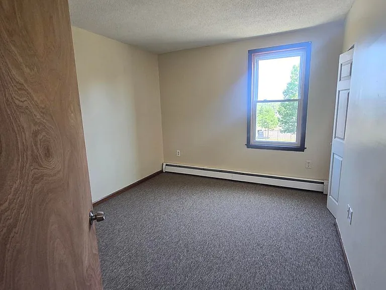 165 Westland St — Photo 2