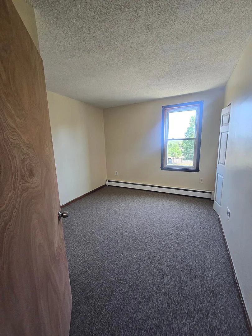 Building Photo - 165 Westland St