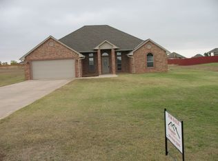 124 NE Lily Lamb Rd, Fletcher, OK 73541