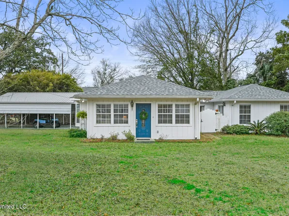 400 Ulman Ave, Bay Saint Louis, MS 39520