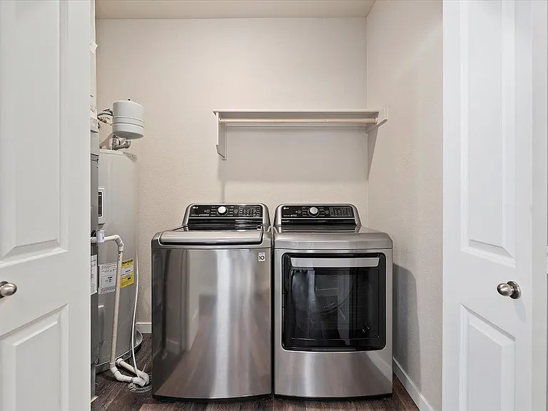 The Summit Apartments — Photo 77