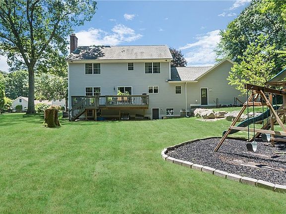 5th image of 15 Pardons Wood Ln