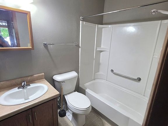 5th image of 1006 SW 11th St #13