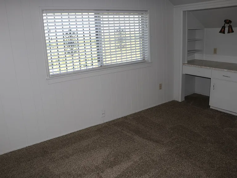 3214 S Leonard Ave — Photo 22