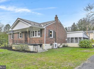 986 Fritztown Rd, Sinking Spring, PA 19608