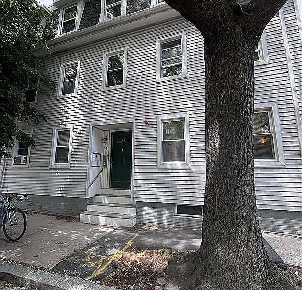 241 Hurley St — Photo 8