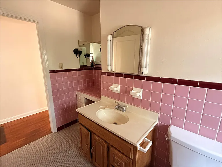 1019 Chestnut St — Photo 9