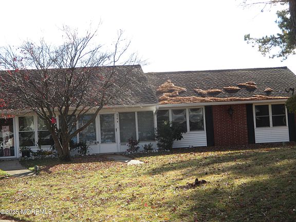 2nd image of 678 New Castle Court #B