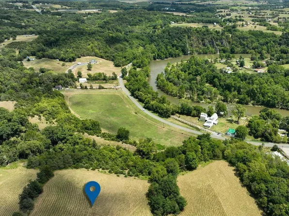 9 Galloway Spring Ln, Shenandoah, VA 22849