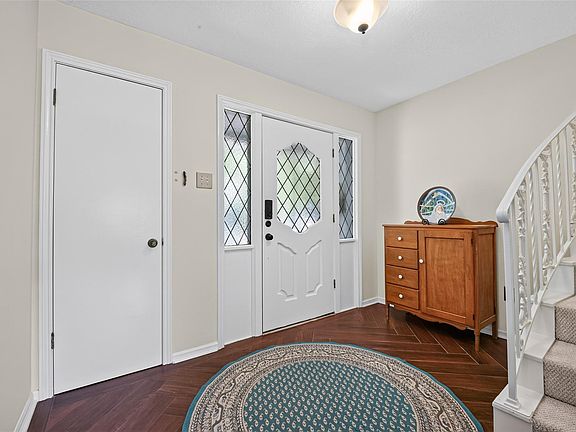 4th image of 3411 Candleway Dr