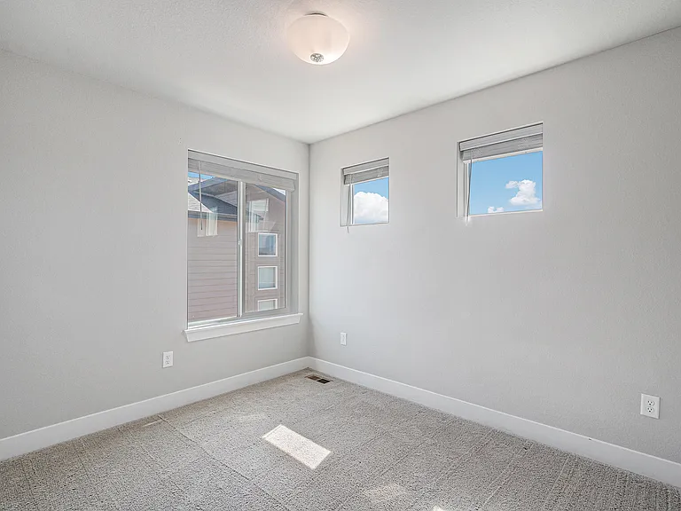 6019 Denys Dr — Photo 22
