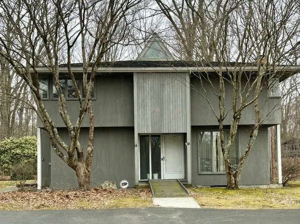 73 Hillyndale Road, Mansfield, CT 06268