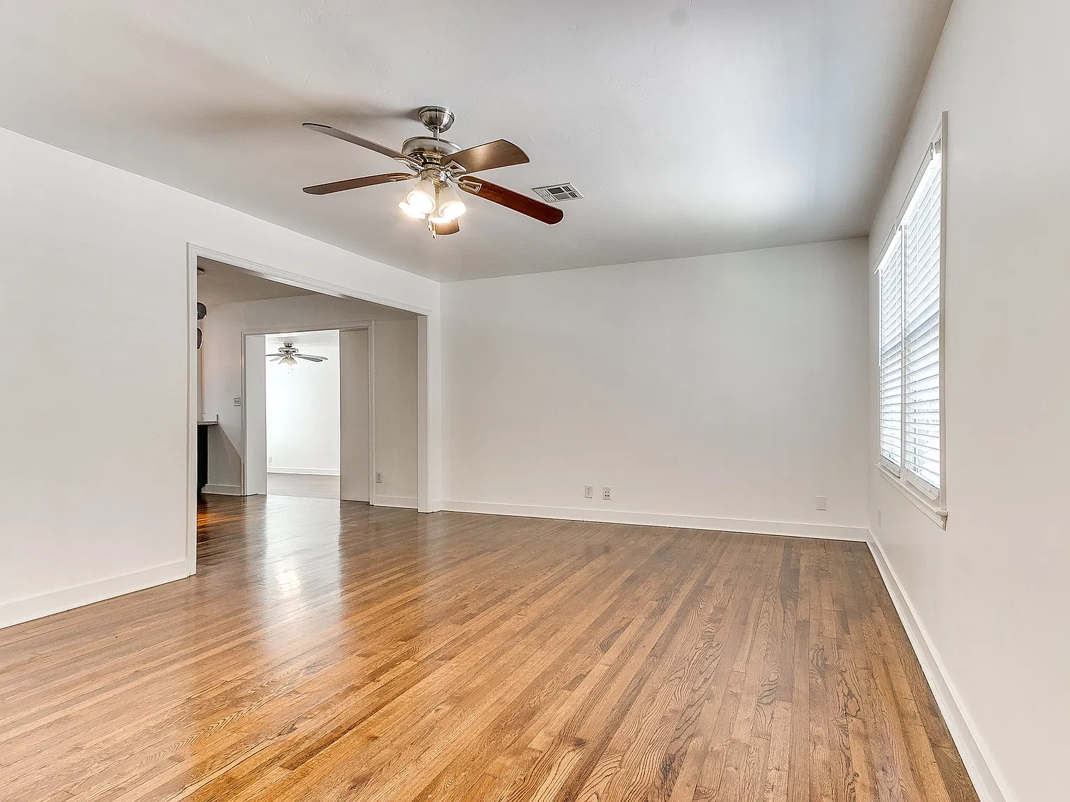 3 bed, 1330 sqft, $1,650 — Photo 3