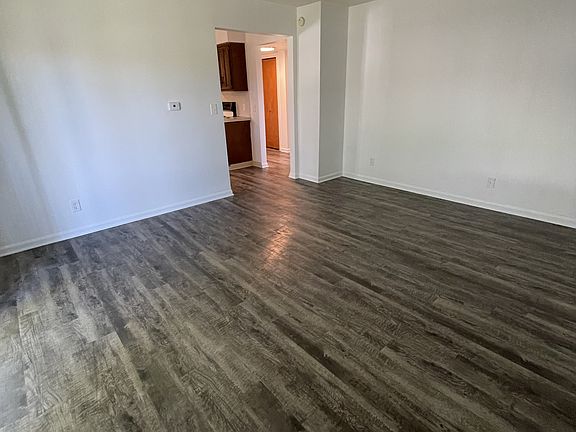 5th image of 235 E Saginaw Hwy #1