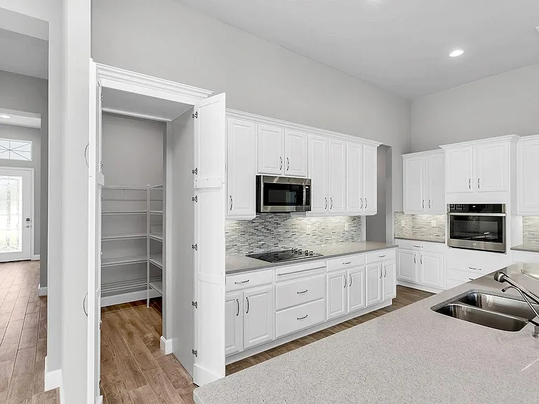 665 Mosaic Blvd — Photo 9
