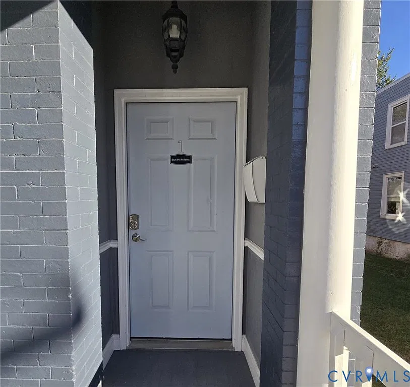 2 bed, 1.0 bath, 1386 sqft, $2,295 — Photo 2