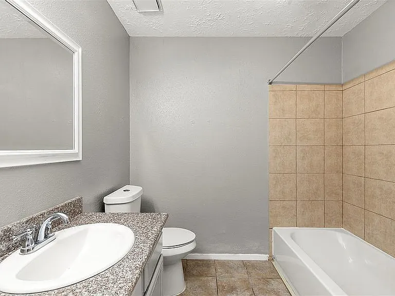 5406 Rivergate Dr — Photo 10