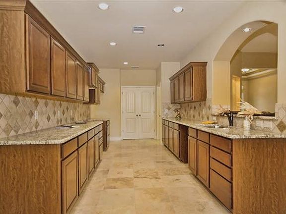 5th image of 99 Primrose Ln
