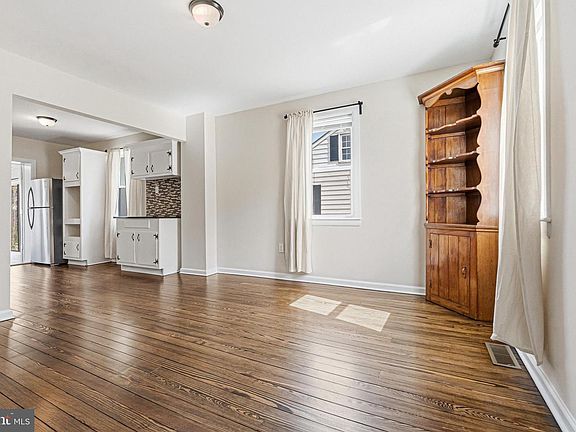 5th image of 321 Trappe Rd