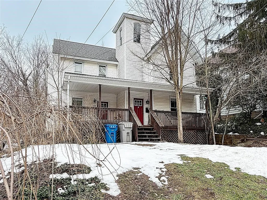 2 bed, 1.5 bath, 1000 sqft, $950 — Photo 1