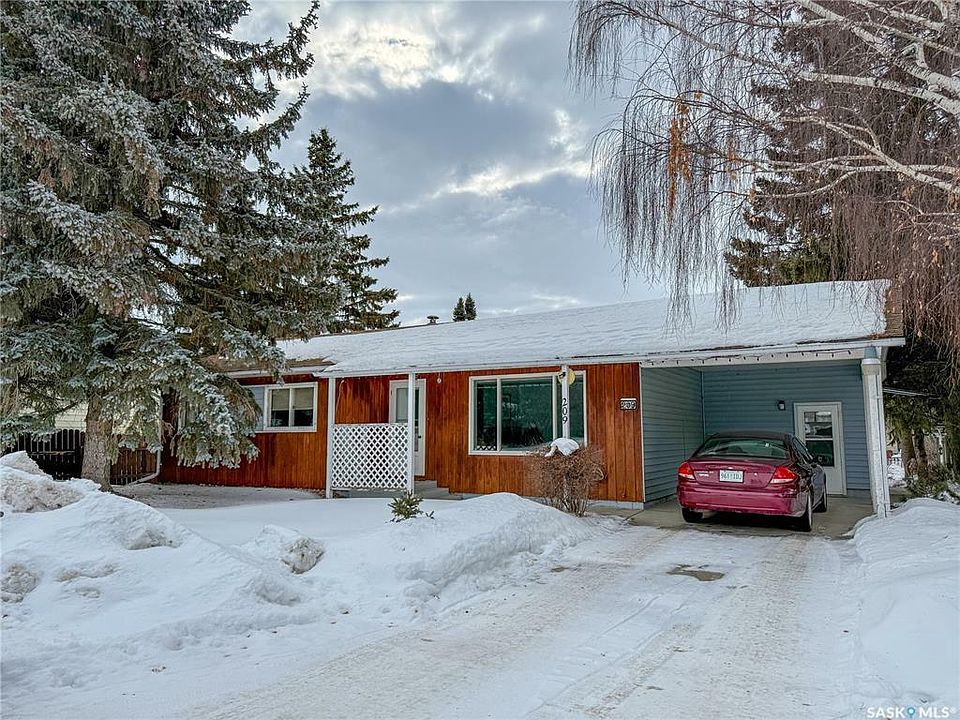 1st image of 209 1st Ave W