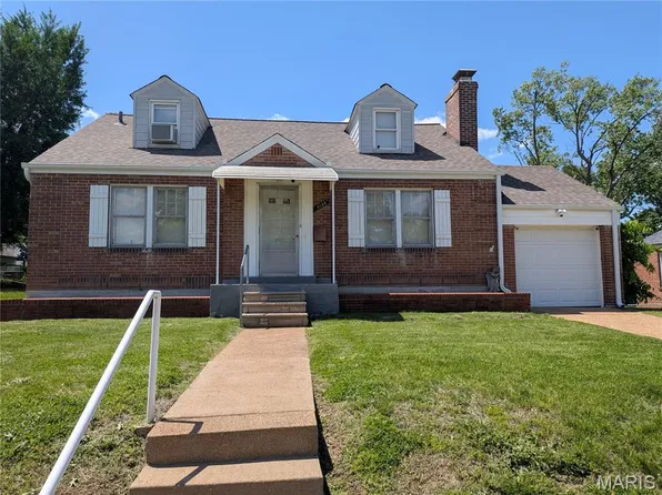 9133 Overton Dr, Saint Louis, MO 63123