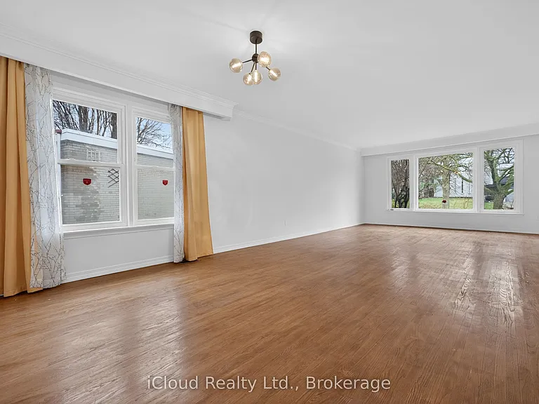52 Montressor Dr — Photo 12