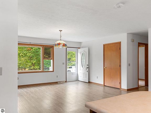 3rd image of 5200 S Riverview Dr