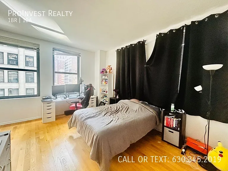 5 N Wabash Ave — Photo 9