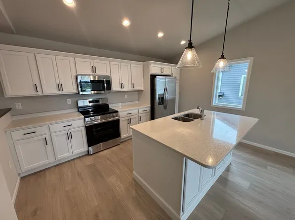 1456 69th Ave S, Fargo, ND 58104