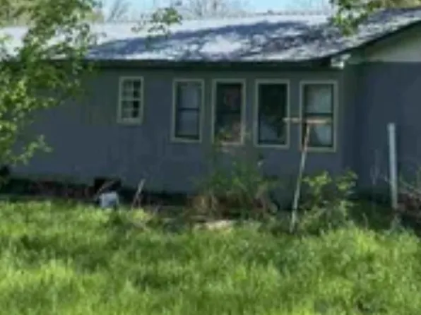 150 N Spring St, Big Flat, AR 72617