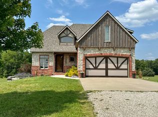 429 Grayhawk Loop, Marshfield, MO 65706