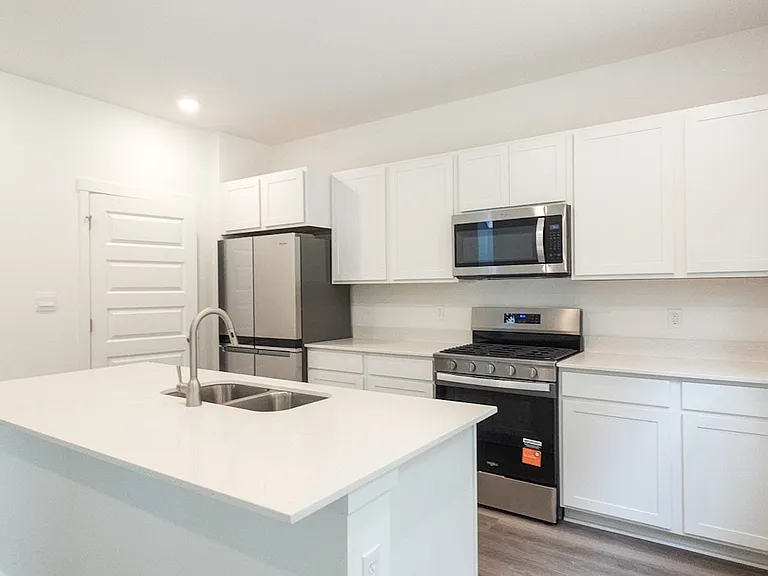 4215 Viceroy St — Photo 3